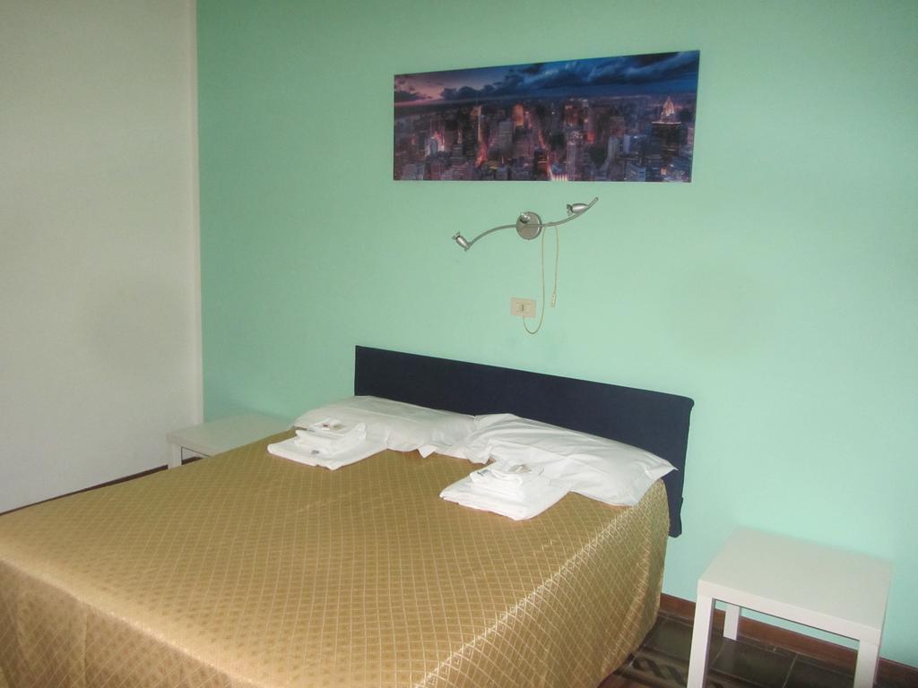 Hotel Mirafiori Лидо Ди Камайоре Стая снимка