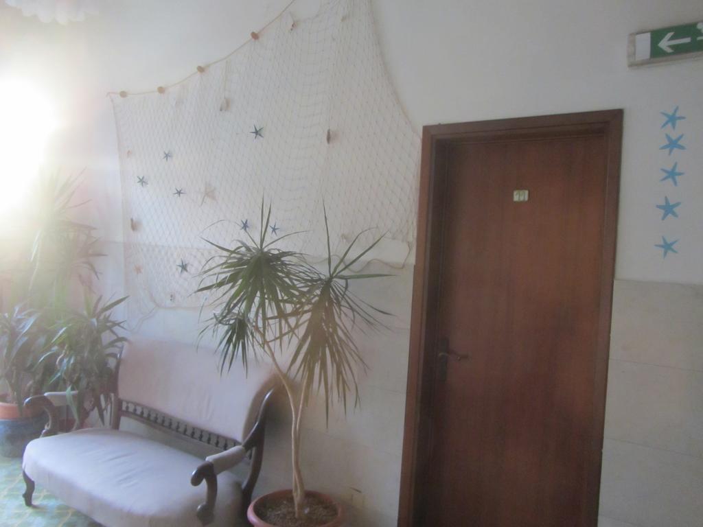 Hotel Mirafiori Лидо Ди Камайоре Екстериор снимка