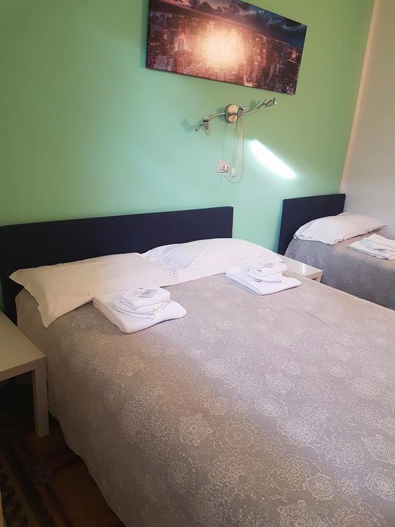 Hotel Mirafiori Лидо Ди Камайоре Екстериор снимка
