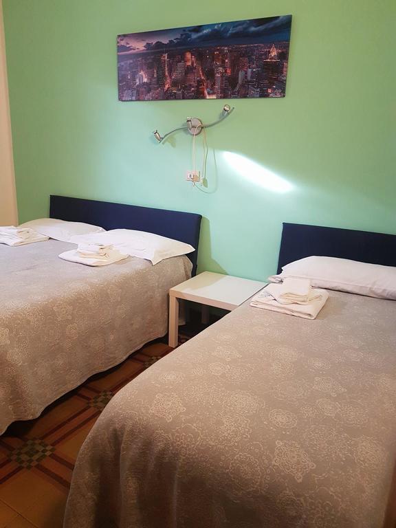 Hotel Mirafiori Лидо Ди Камайоре Екстериор снимка