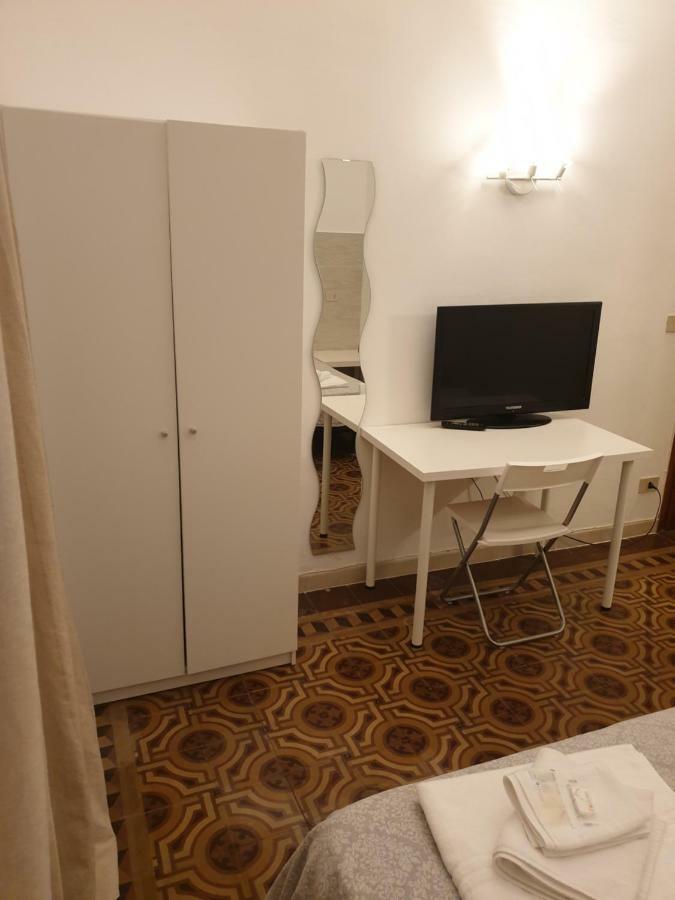 Hotel Mirafiori Лидо Ди Камайоре Екстериор снимка