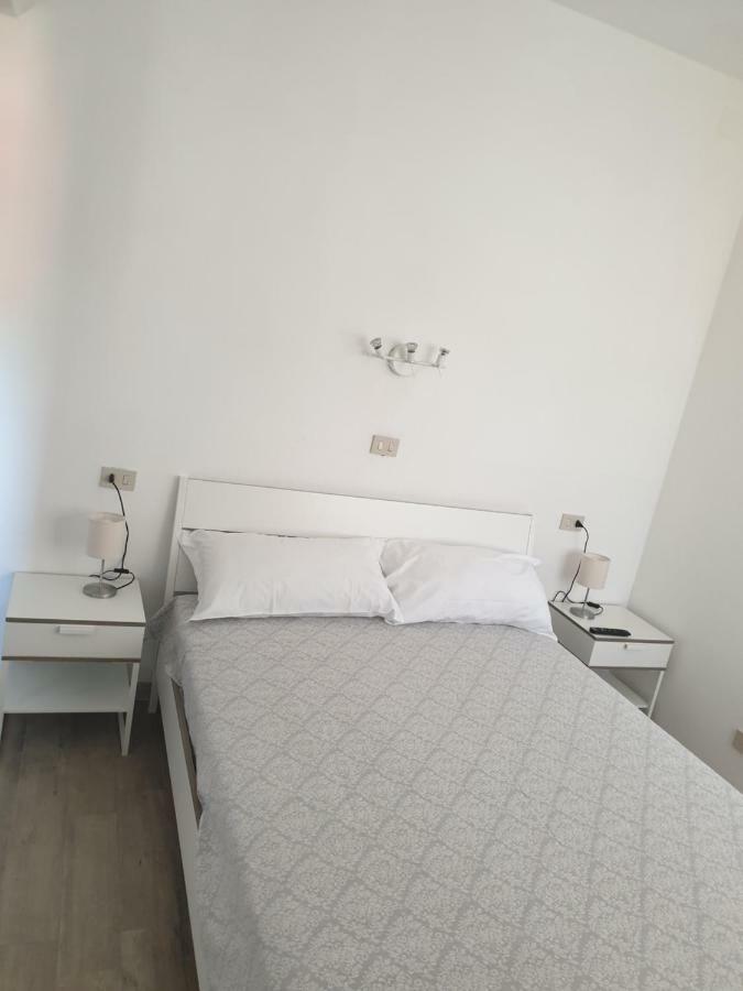 Hotel Mirafiori Лидо Ди Камайоре Екстериор снимка